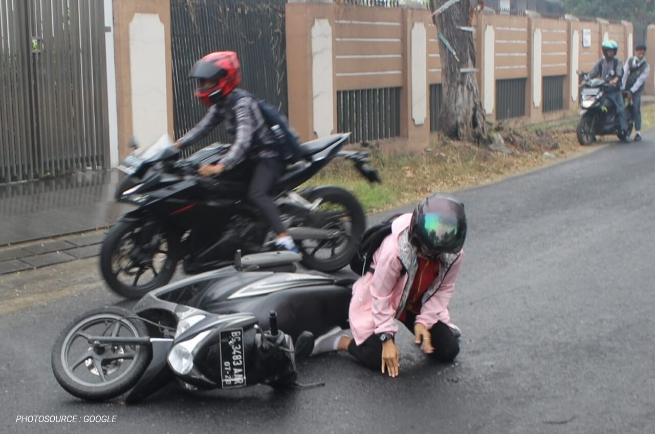 Gambar luka lecet di kaki jatuh dari motor
