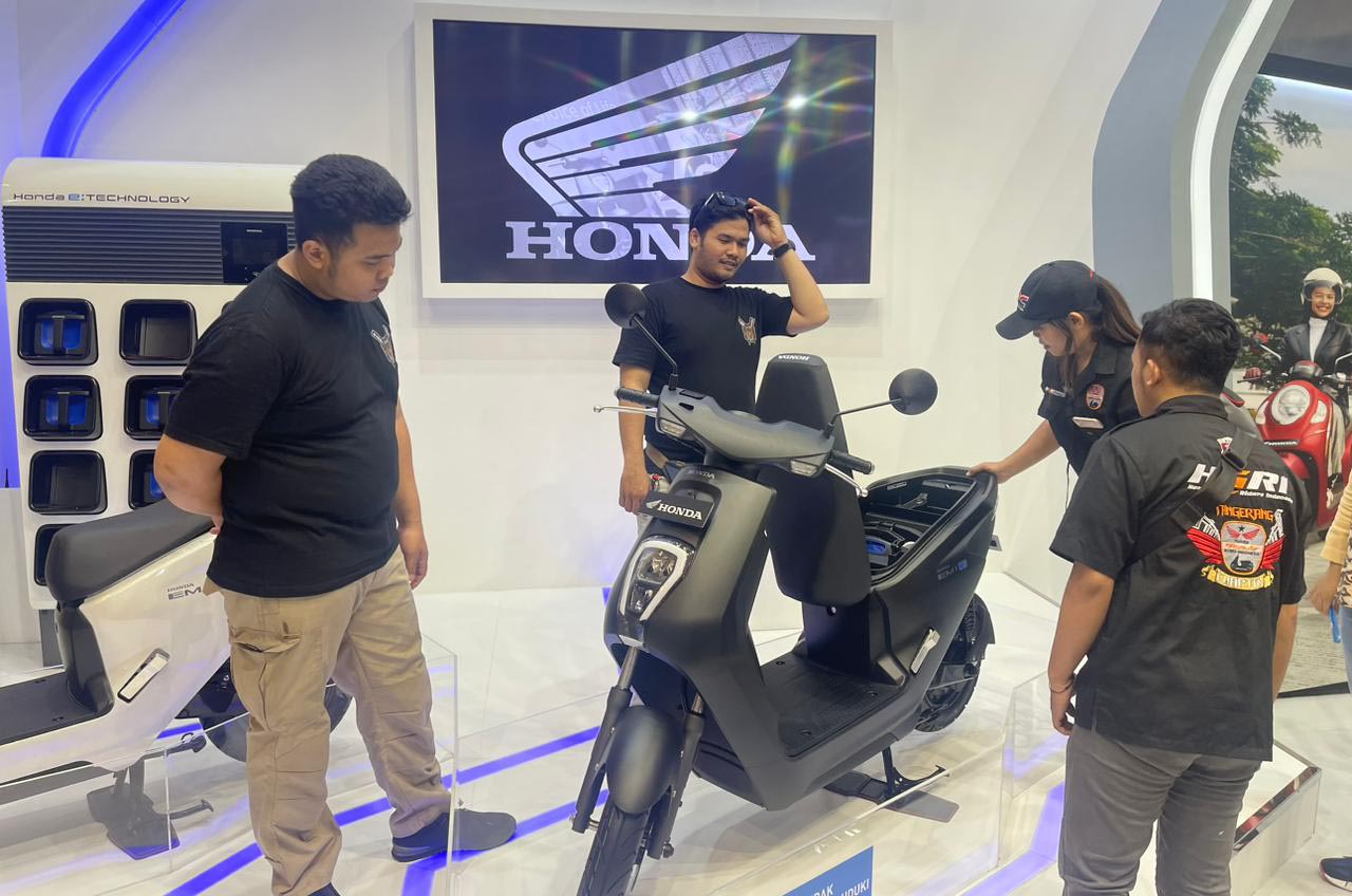 Komunitas Honda Dikenalkan Dengan Produk Motor Listrik Honda Terbaru