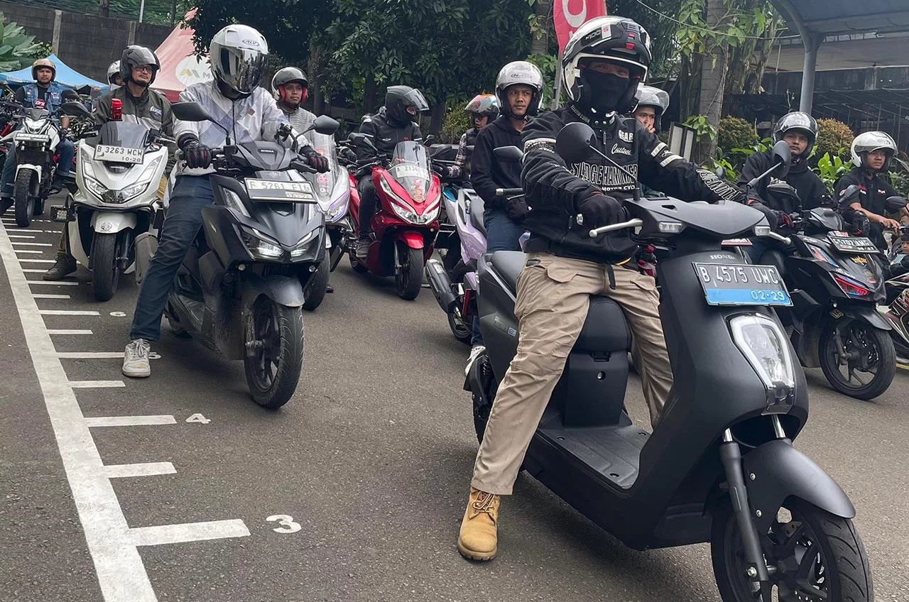 Sekitar 500 Anggota Komunitas Motor Honda Ikut Pelatihan Safety Riding  #Cari_Aman