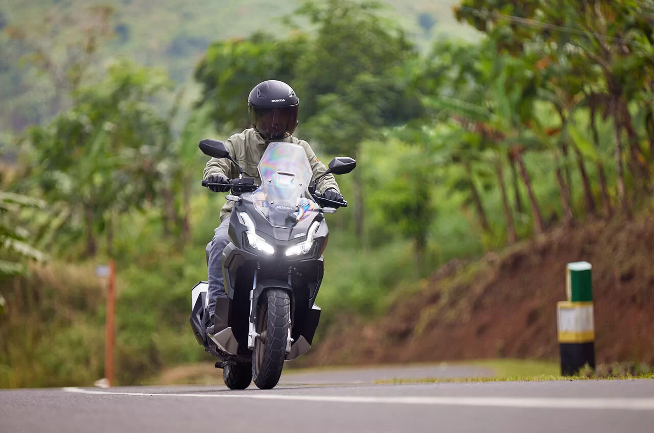 Safety Riding: Cara Aman Rem Di Tanjakan