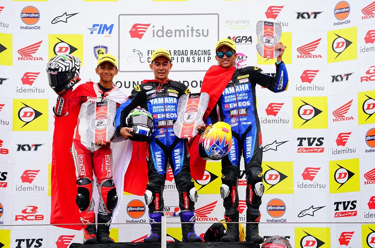 Adenanta Putra Juara Di ARRC Mandalika, Veda Ega Dan Kiandra Sempurnakan Kejayaan Astra Honda