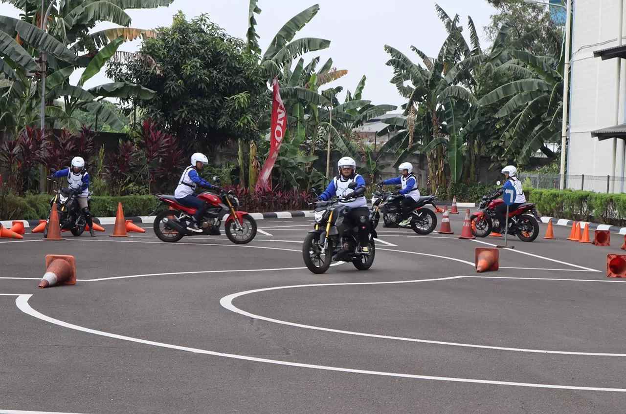 Edukasi Keselamatan Berkendara Safety Riding FOMO, Wujud Komitmen Wahana Honda Wujudkan #Cari_Aman