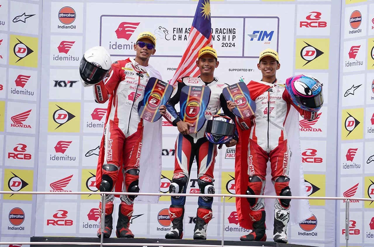 Podium Dari Adenanta Putra Dan Veda Ega Pratama Di Sepang Untuk Astra Honda Racing Team