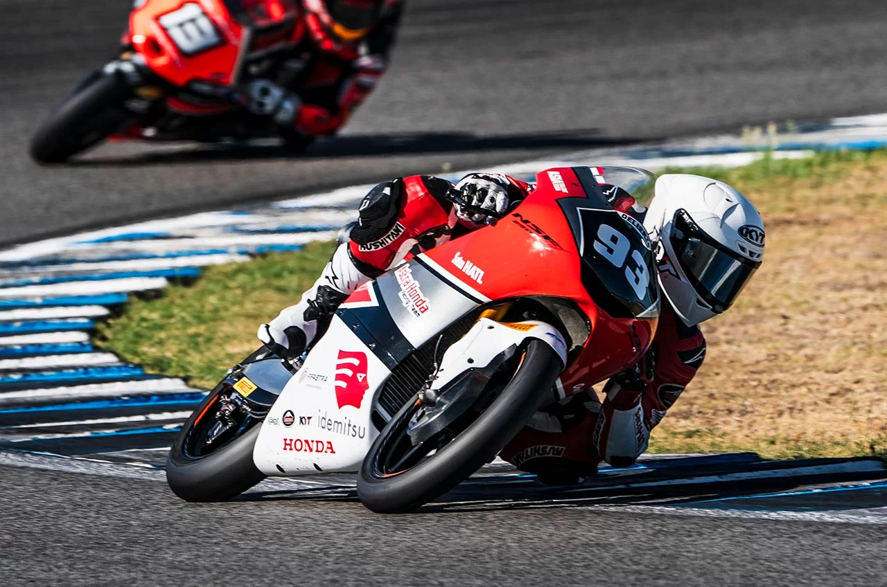 Lintasan Yang Padat Membuat Arbi Aditama Tertahan Di Posisi Start Ke-24 Di Jerez