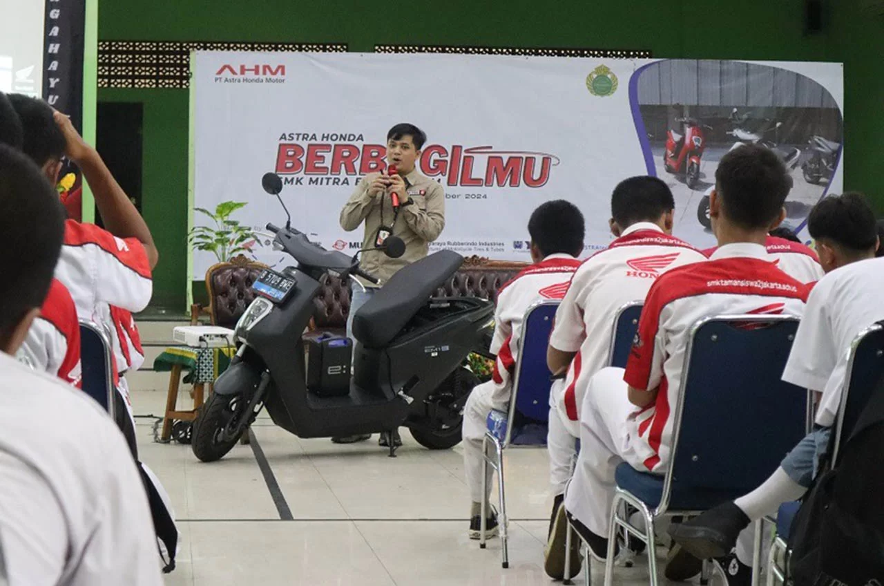 SMK Taman Siswa 2 Dapat Edukasi Motor Listrik Lewat Astra Honda Berbagi Ilmu (AHBI) 2024