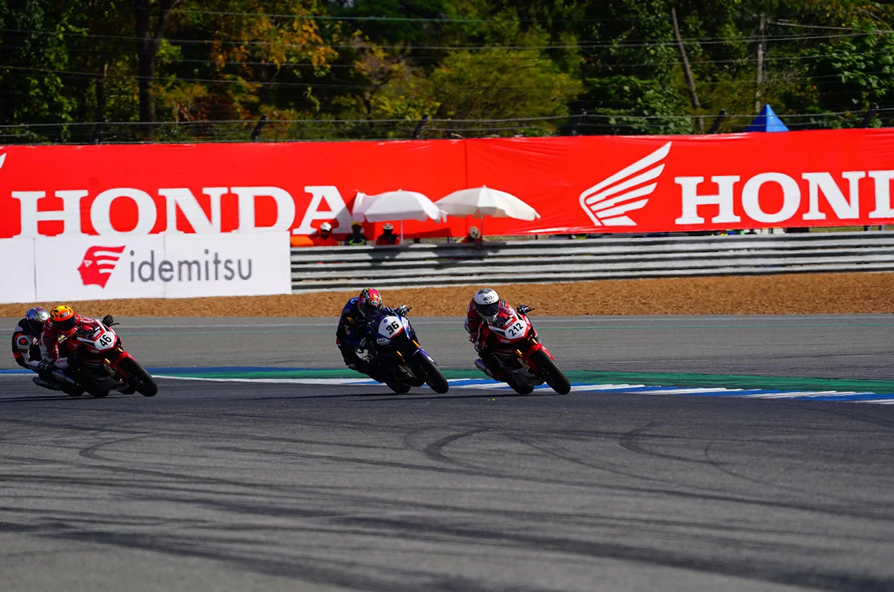 Kiandra Ramadhipa Juara Balapan Pertama Di Chang International Circuit