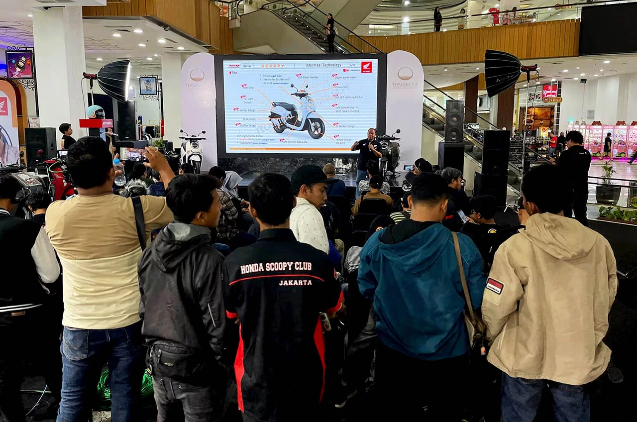 Komunitas Jajal New Honda Scoopy ‘Totally Unique’, Rolling City Sembari Bedah Teknologi