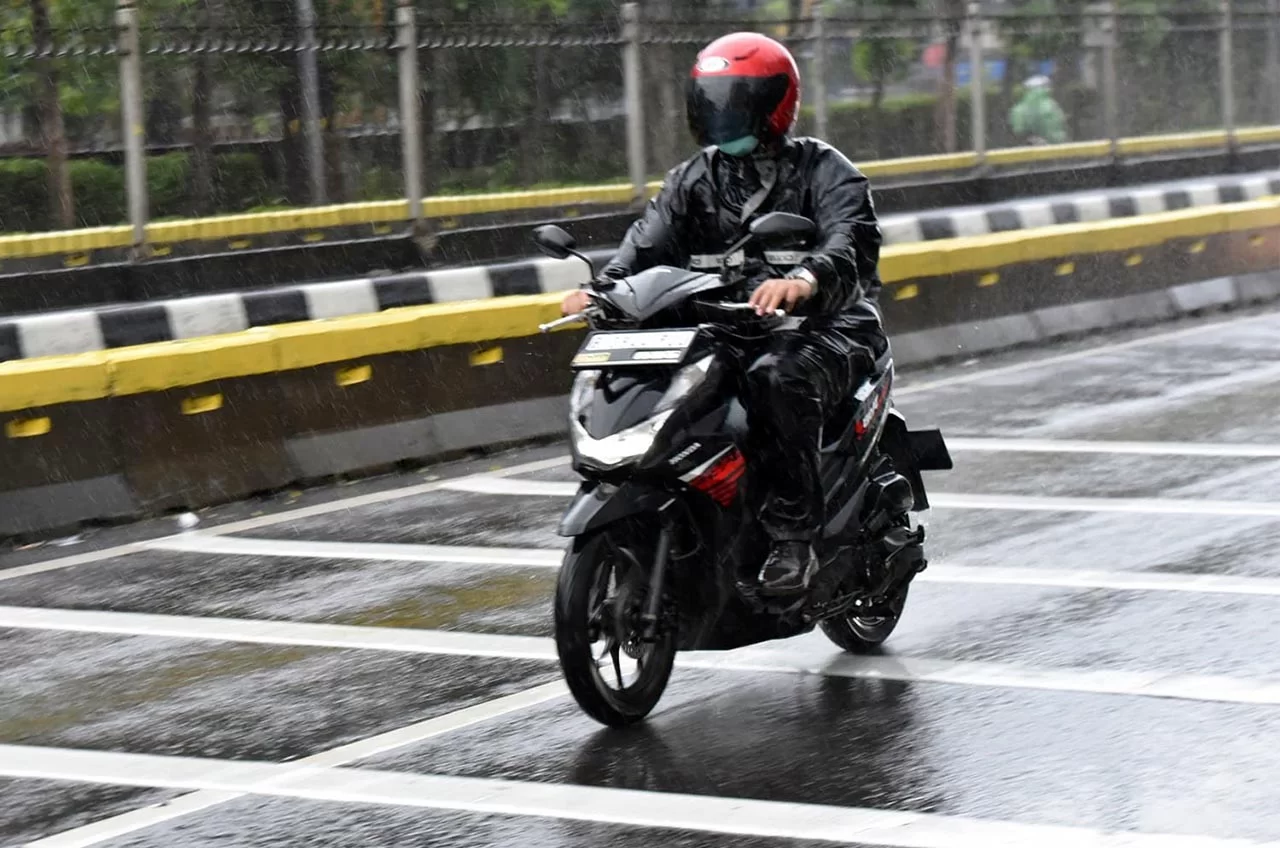 Sudah Memasuki Musim Hujan Menyoal Jas Hujan Jangan Salah Peruntukan Dan Tetap #Cari_aman