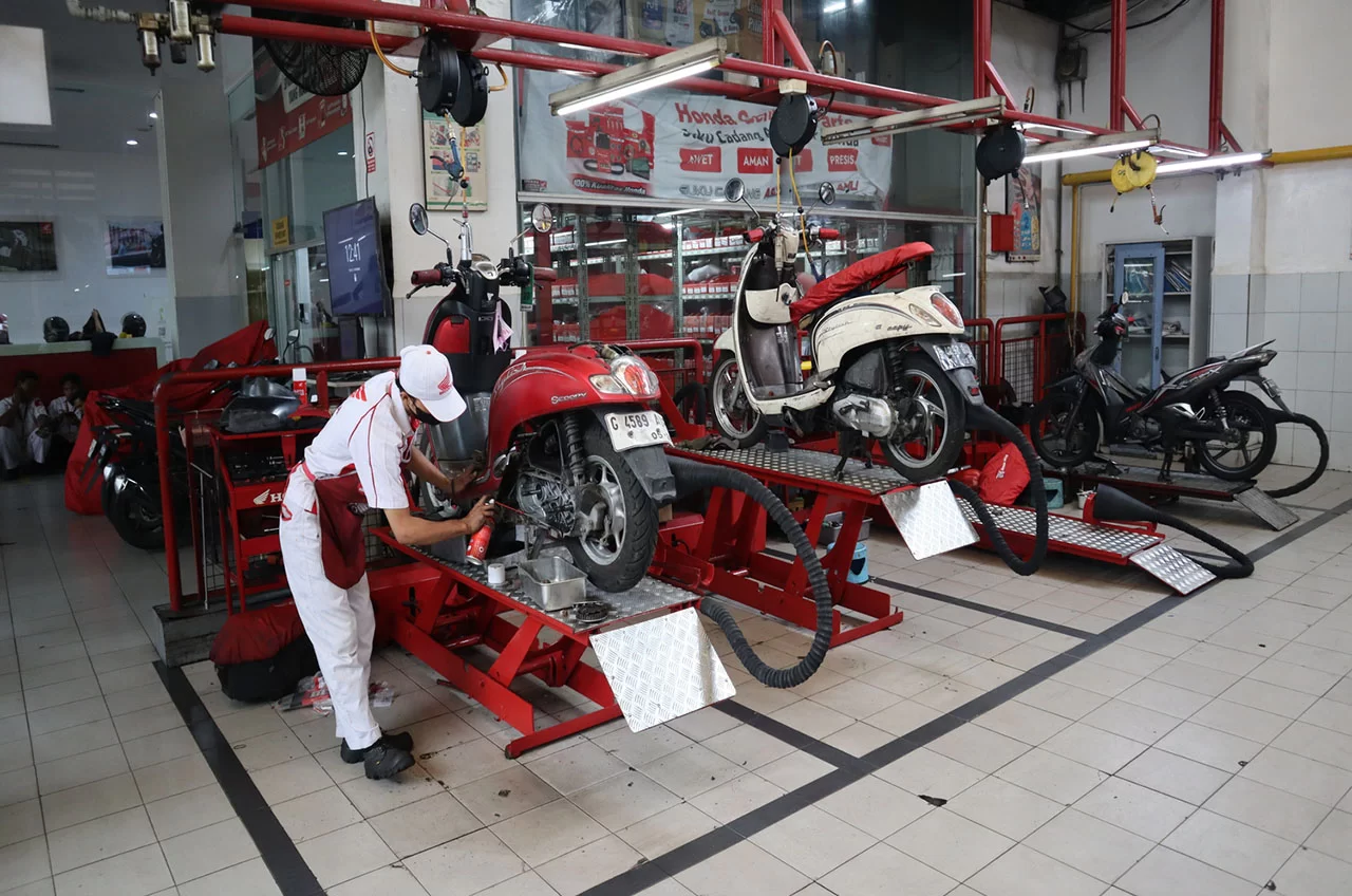 AHASS Jakarta - Tangerang Hadirkan Diskon Spesial Untuk Konsumen Wanita Pemilik Motor AT Honda